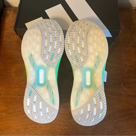 NWT ADIDAS Ultraboost 5X Women’s Running Shoes - Picture 7 of 8